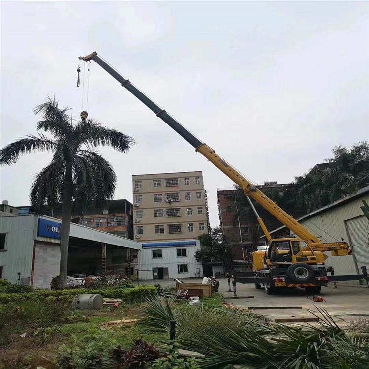 天坛街道12吨吊车出租一天的收费标准是什么