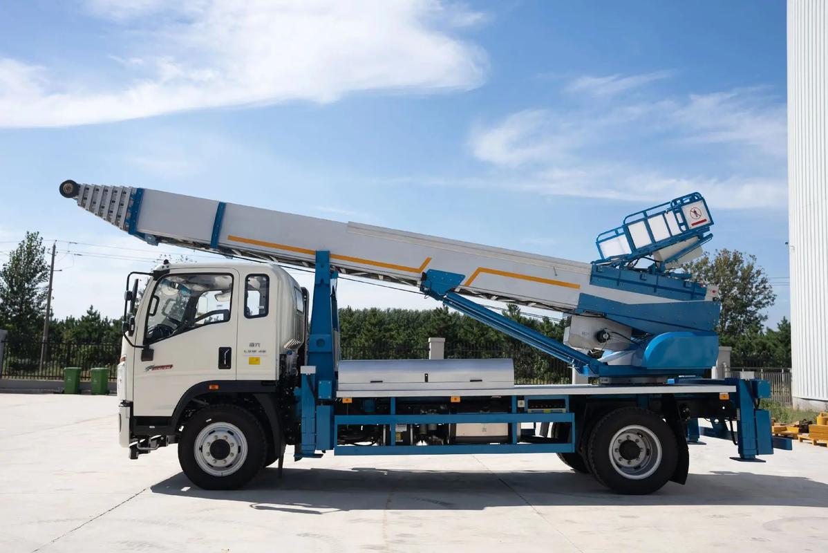 天坛街道云梯上料车租赁费用