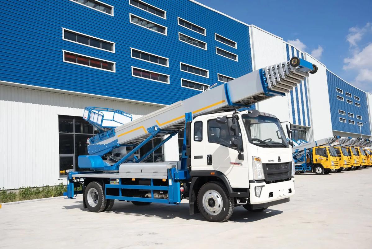 天坛街道出租云梯车高空作业车 建筑垃圾搬运