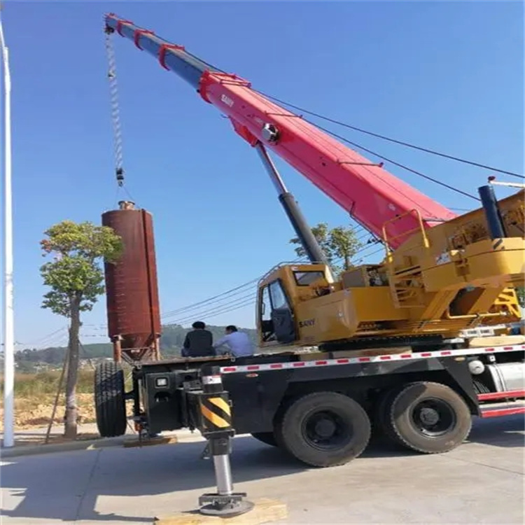 天坛街道吊车立柱子怎么吊